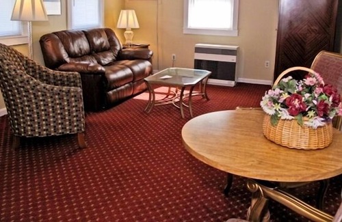 Southern Coast Hotel | Exit 5 Motel & Cottages
