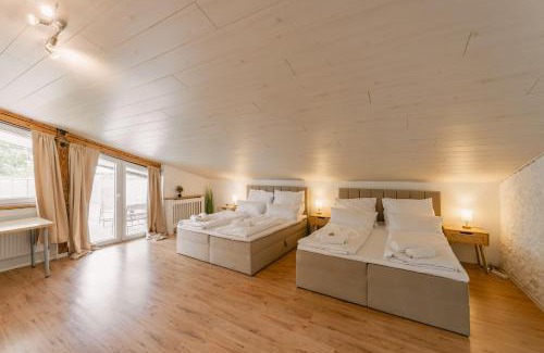 Bayreuth Apartamento | Exklusive große Ferienwohnung für 7 Personen, Parkplatz, Balkon, 3 Schlafzimmer