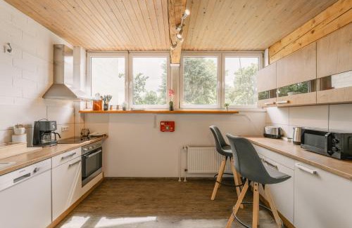 Bayreuth Apartamento | Exklusive große Ferienwohnung für 7 Personen, Parkplatz, Balkon, 3 Schlafzimmer