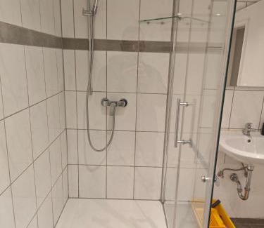 Geilenkirchen Apartamento | Exklusives Apartment in Geilenkirchen für 6 Personen mit Dachterasse und Wintergarten