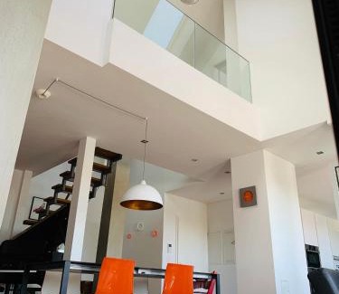 Linden-Sud Apartamento | Exklusives Penthouse im ehemaligen Bunker