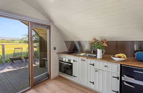 Brayford Cabaña | Exmoor View Log Cabin, nr North Molton