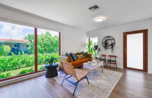 Coral Terrace Apartamento | Exotic 4 Bedroom House With Pool