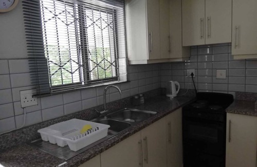 Kingsborough Apartamento | Exotic cool Bluebird Guest apartment- 5 min to beach