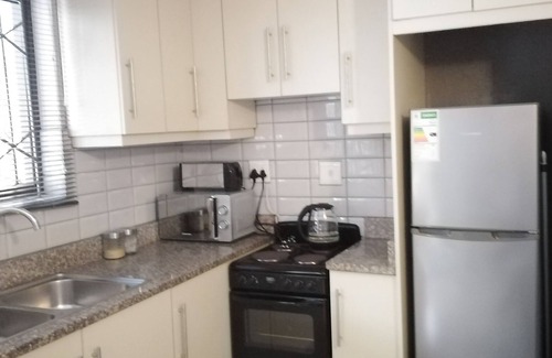 Kingsborough Apartamento | Exotic cool Bluebird Guest apartment- 5 min to beach