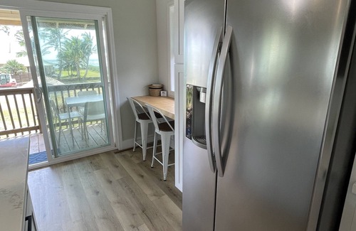 Hauula Casa | Exotic Oceanfront 5 bedroom 3 bathroom house w/AC
