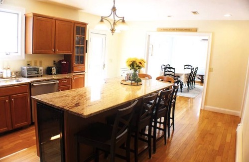 North Pembroke Casa | Expansive 4 bedroom Boston Area