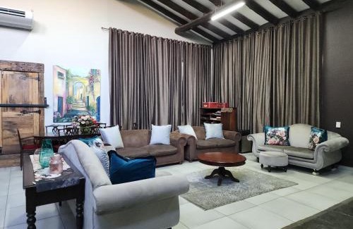 Schoemansville Casa | Expansive 5-bedroom house