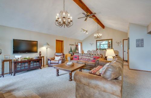 Angel Fire Casa | Expansive Angel Fire Home with Indoor Hot Tub!