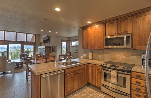 Bigfork Condominio | ¡NUEVO! Bigfork Condo en Marina Cay en Flathead Lake!