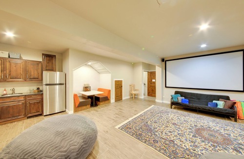 Sagle Casa | Expansive Group Lake House w/ Private Hot Tub!