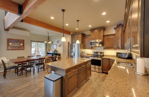 Sagle Casa | Expansive Group Lake House w/ Private Hot Tub!