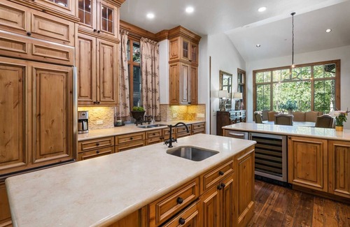 Edwards Casa | Expansive Ski-in/out Retreat at Arrowhead | Bearberry Lodge