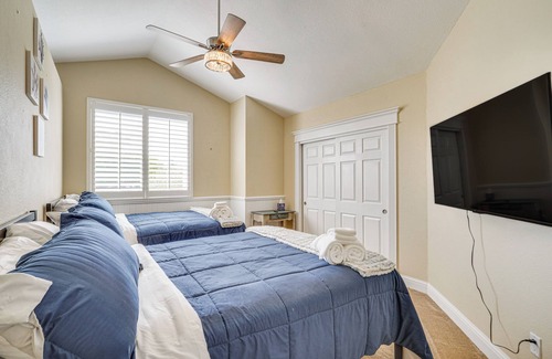 Tracy Casa | Expansive Tracy Home w/ Private Pool & Fire Pit!