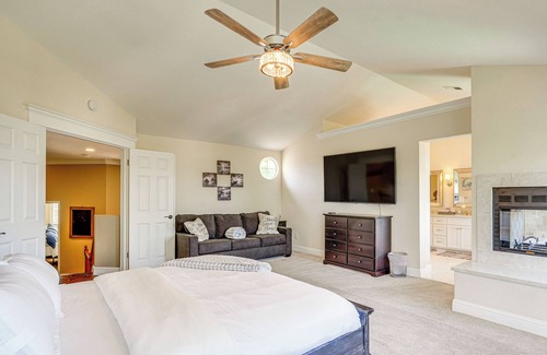 Tracy Casa | Expansive Tracy Home w/ Private Pool & Fire Pit!