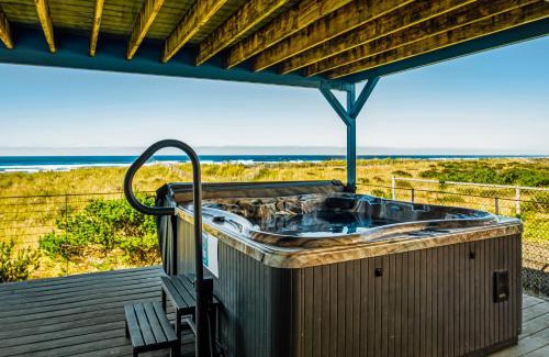Westport Casa | Expansive Views Family Oceanfront Beach Home