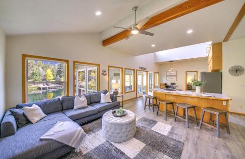 Sagle Casa | Expansive Waterfront Escape with Kayaks and SUPs!