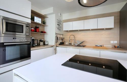 Fontaine Lestang-Bagatelle-Papus-Tabar-Bordelongue Apartamento | expat renting - Le Mosaïque - Patte d'Oie - Parking