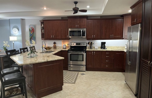 Barrio Los Faroles Condominio | EXPECT THE BEST! 3BR2BA Ocean, Beachfront, 1st Floor, Walk out to Pool and Beach
