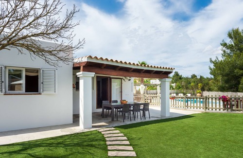 Sant Rafael de Sa Creu Chalet De Esquí | Expectacular villa con gran jardín y piscina