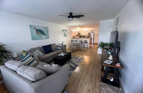 Pelican Bay Condominio | Expectational Cozy Condo Near Beach & Restaurants