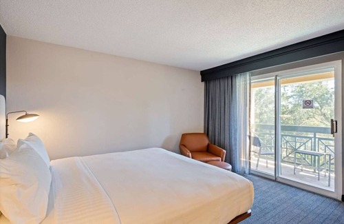 San Ramon Complejo | Experience a Relaxed Getaway! Pool, Free Parking, Minutes to Oakland Zoo!