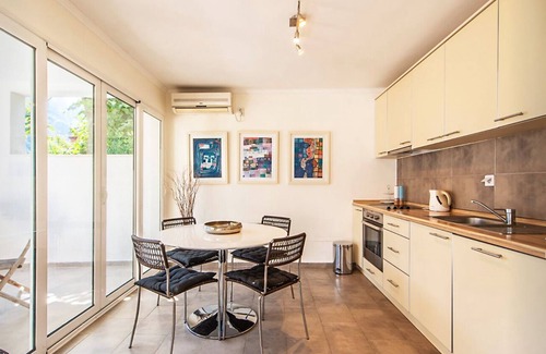 Prcanj Casa | Experience a unique atmosphere with friends and family