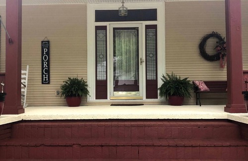 Charleston Casa | Experience Charleston charm near Hiwassee River