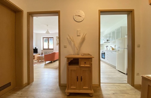 Marquartstein Apartamento | Experience Chiemsee, mountains & lakes - apartment for up to 4 people, 2 bedrooms, balcony
