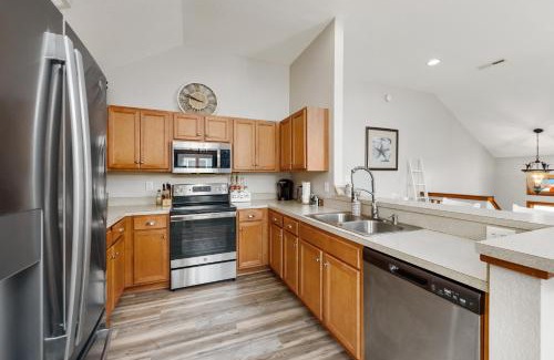Ocean Sands Casa | Experience coastal charm at Salty Seahorse - C7500, a spacious 4-bedroom home in Corolla