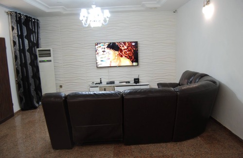 Abuja Hotel | Experiencia Comfort @ Kings Court Hotel, Abuja Buena ubicación, buen personal, buenas habitaciones