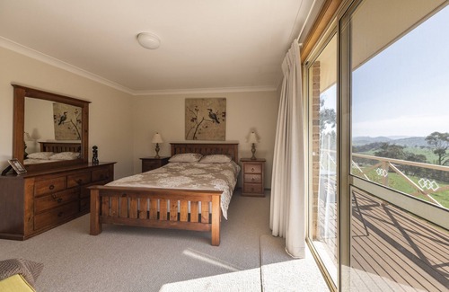 Hazelgrove Otro | Casey's Farm House Stayz