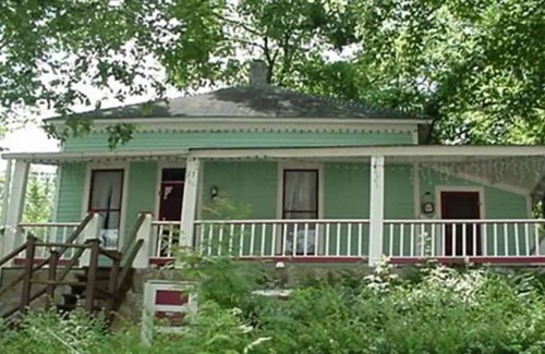 Eureka Springs Historic District Cabaña | Experimente el centro en Cottage Downtown Eureka Springs