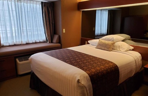 Dover Apartamento | Experience Exceptional Hospitality- w/Hot tub ,Cozy rooms one/Two Queen bed.