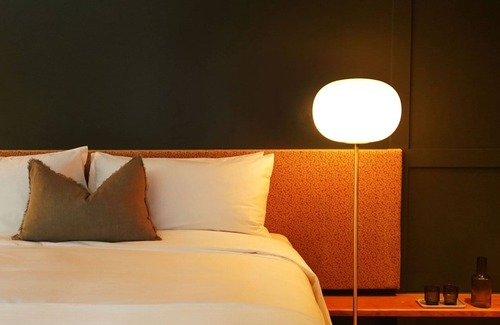 Fredericksburg Hotel | Experience Fredericksburg | Tillie Suite, Pool, & Main Street Moments