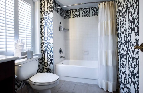 Historic District Hotel | Experience History in Annapolis, Near Chesapeake Bay & Beaches!