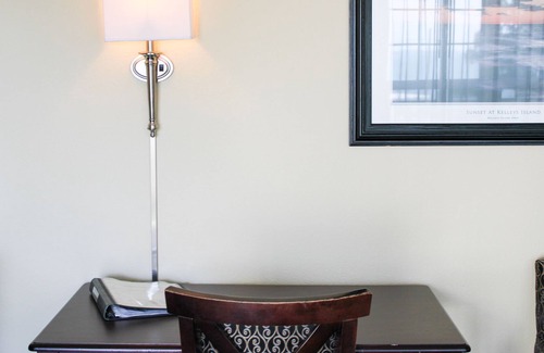 Kelleys Island Casa | Experience Island Tranquility at the Iroquois Suites Kelleys Island 216