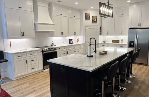 Northport Casa | Experience Lake Tuscaloosa views from your 5-bedroom Northport retreat