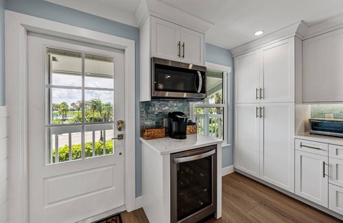 Boca Grande Condominio | Experience luxury at Unit 84, a stunning 2-bedr 2-bath Gulf view condo in Boca Grande