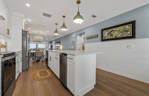 Boca Grande Condominio | Experience luxury at Unit 84, a stunning 2-bedr 2-bath Gulf view condo in Boca Grande