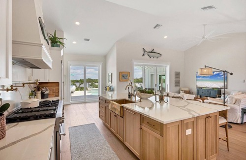 Cape Haze Casa | Experience luxury at The Lookout, a 3-bedroom home in scenic Placida, FL with ocean views.
