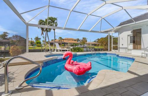 Pelican Casa | Experience Luxury- Gulf Access, Stunning Canal Views, Heated Pool- Villa Avalon - Roelens