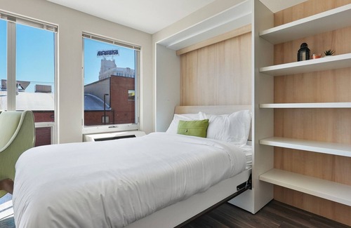 Crossroads Arts District Condominio | Experience Luxury Living with Spectacular Amenities at Your Fingertips 329