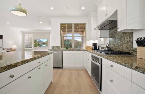 Woodbury Casa | Experience Luxury Living at Hanging Garden Retreat: Amazing Royal Getaway #58