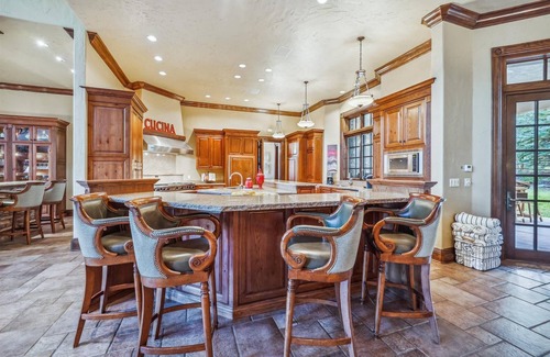 Warrior's Mark West Casa | Experience luxury at Gold King Retreat, a large home in Breckenridge with a private hot tub.