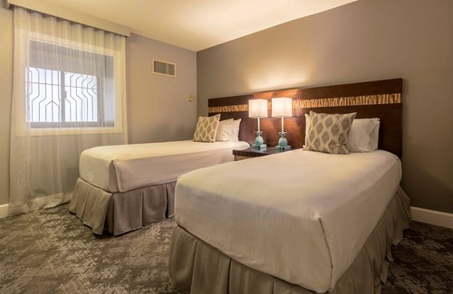 Waikiki Complejo | Experience Paradise at Aston Waikiki Beach Tower - 2 Bedroom Sleeps 6