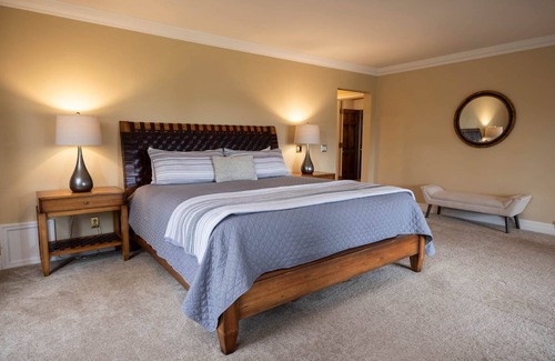 Calgary Otro | Experience Rustic Luxury at a Working Cattle Ranch