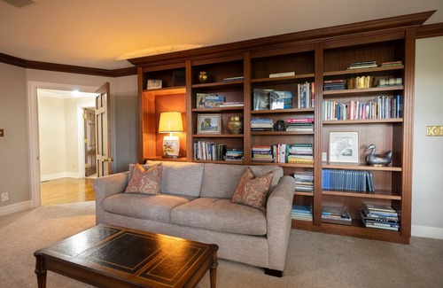 Calgary Otro | Experience Rustic Luxury at a Working Cattle Ranch