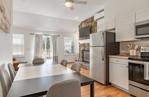 Southern Coast Apartamento | Experience Saco in Style: Elegant, Newly Upgraded Home