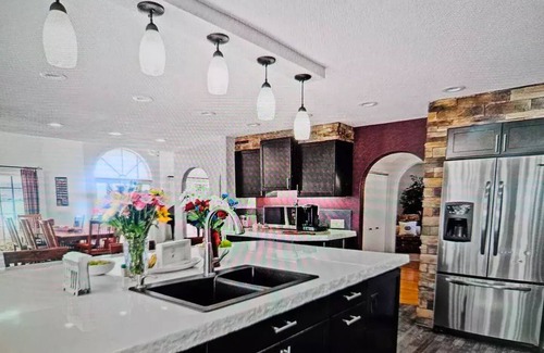 Scottsbluff Casa | Scottsbluff Luxury 5-Star Home Private Lake Weekly/Monthly Discounts